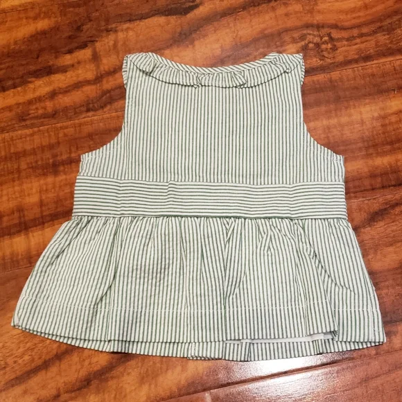 Janie and Jack NWT 3-6 months green lily sweater, seersucker top, white shorts